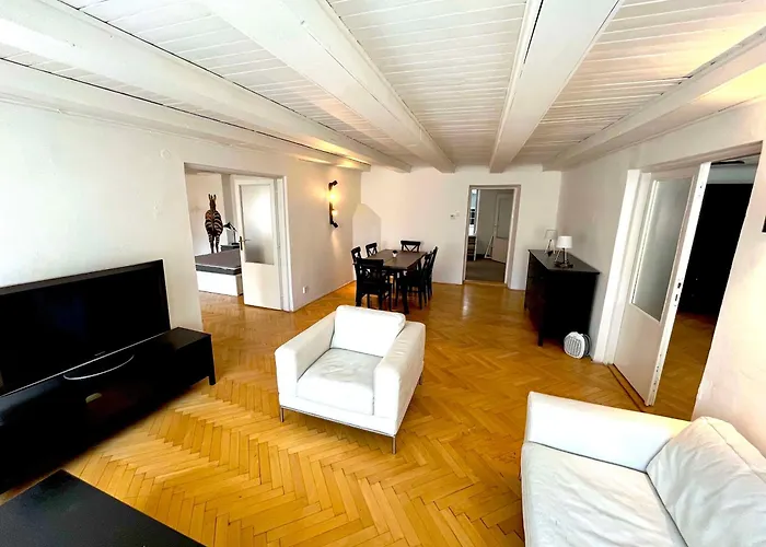 Kristian\'S Old Town Sq. Apartments